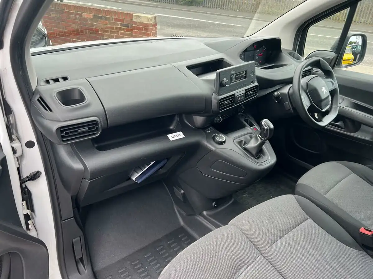 2020-peugeot-partner-15-bluehdi-1000-grip-100ps-eu6dt-big-11