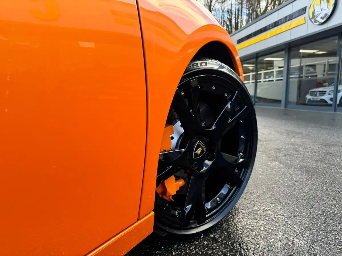 2012-lamborghini-gallardo-big-19