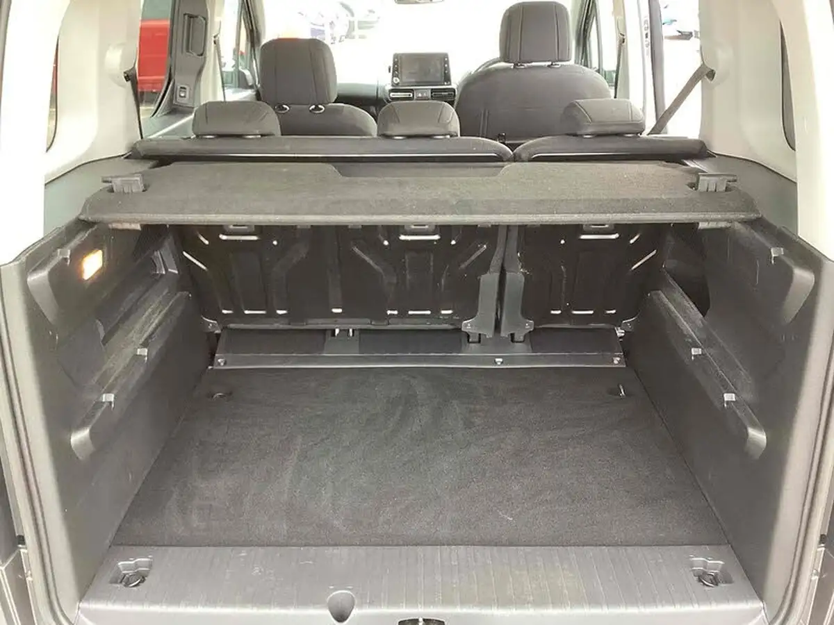 2021-vauxhall-combo-life-15-se-100ps-big-11