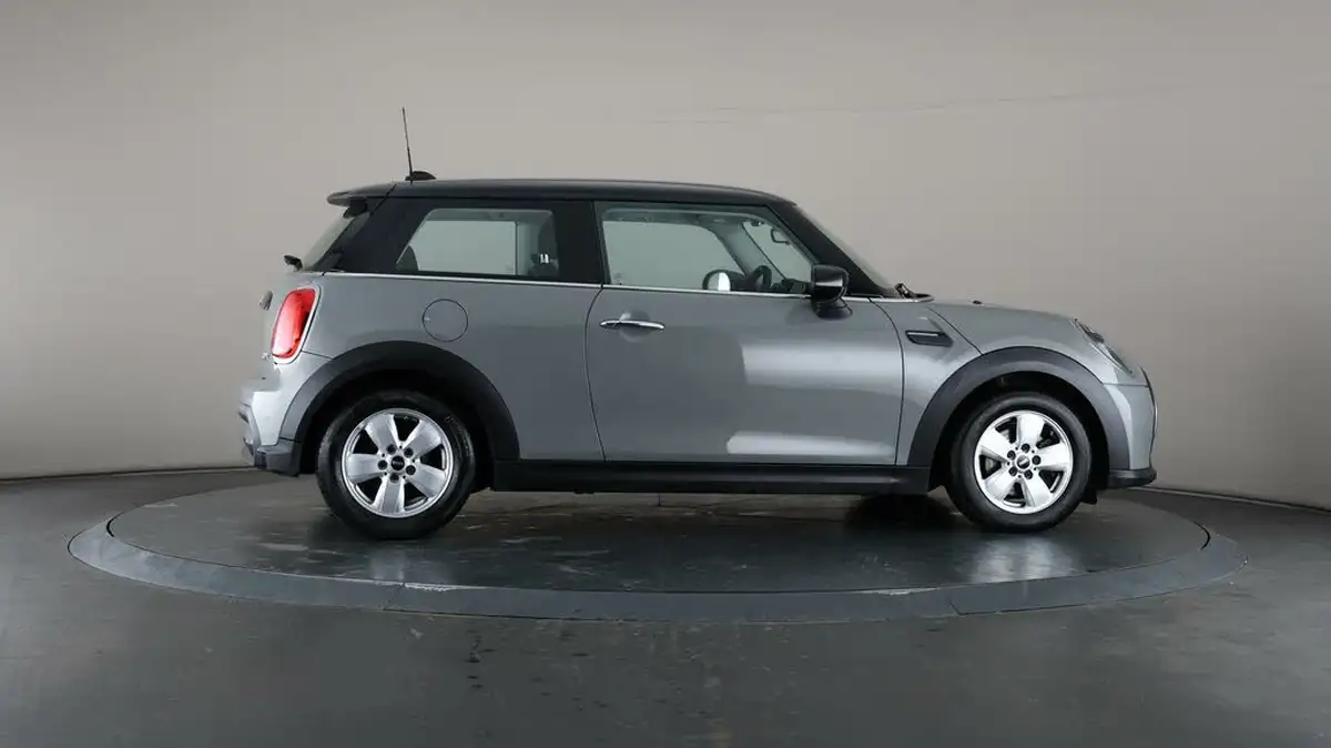 2021-mini-cooper-15-cooper-classic-hatchback-3d-big-50