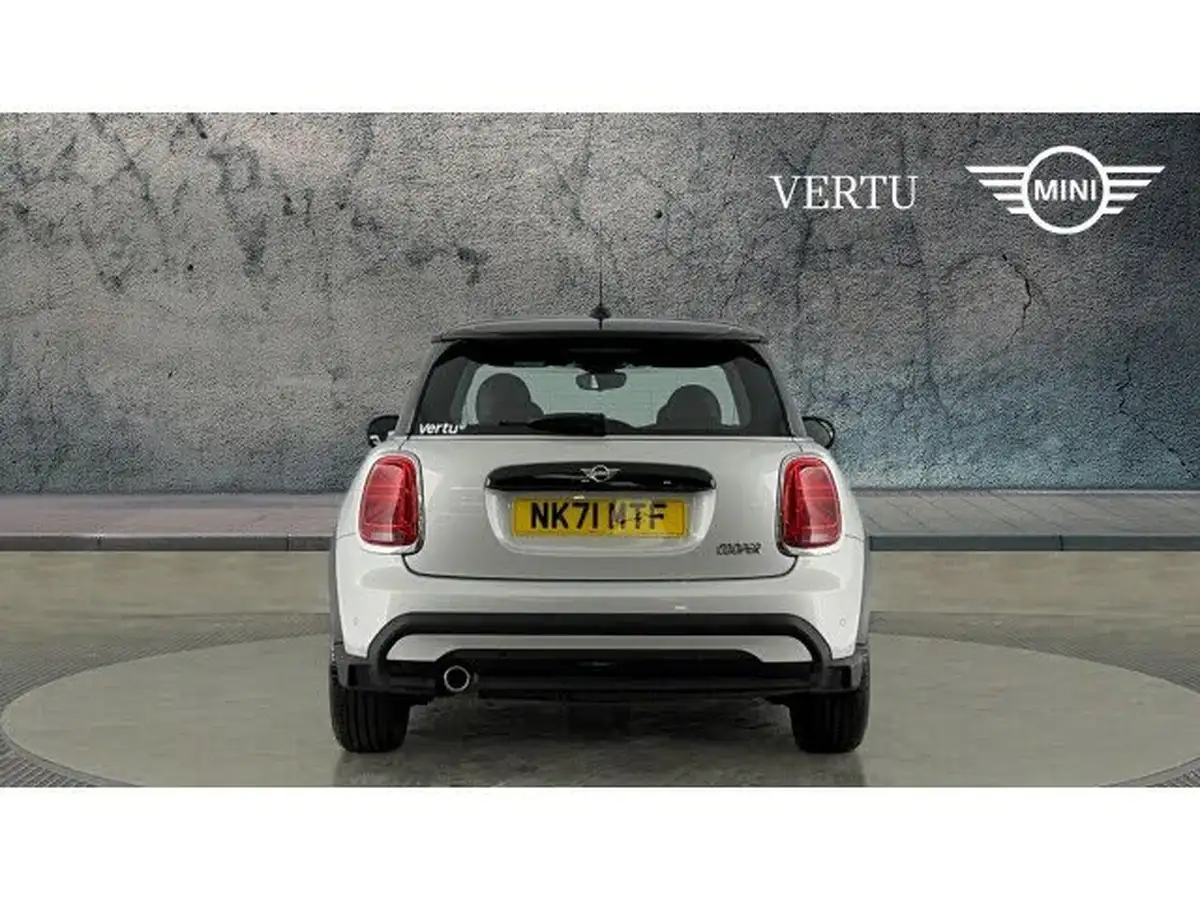 2021-mini-cooper-15-cooper-exclusive-hatchback-3d-big-14