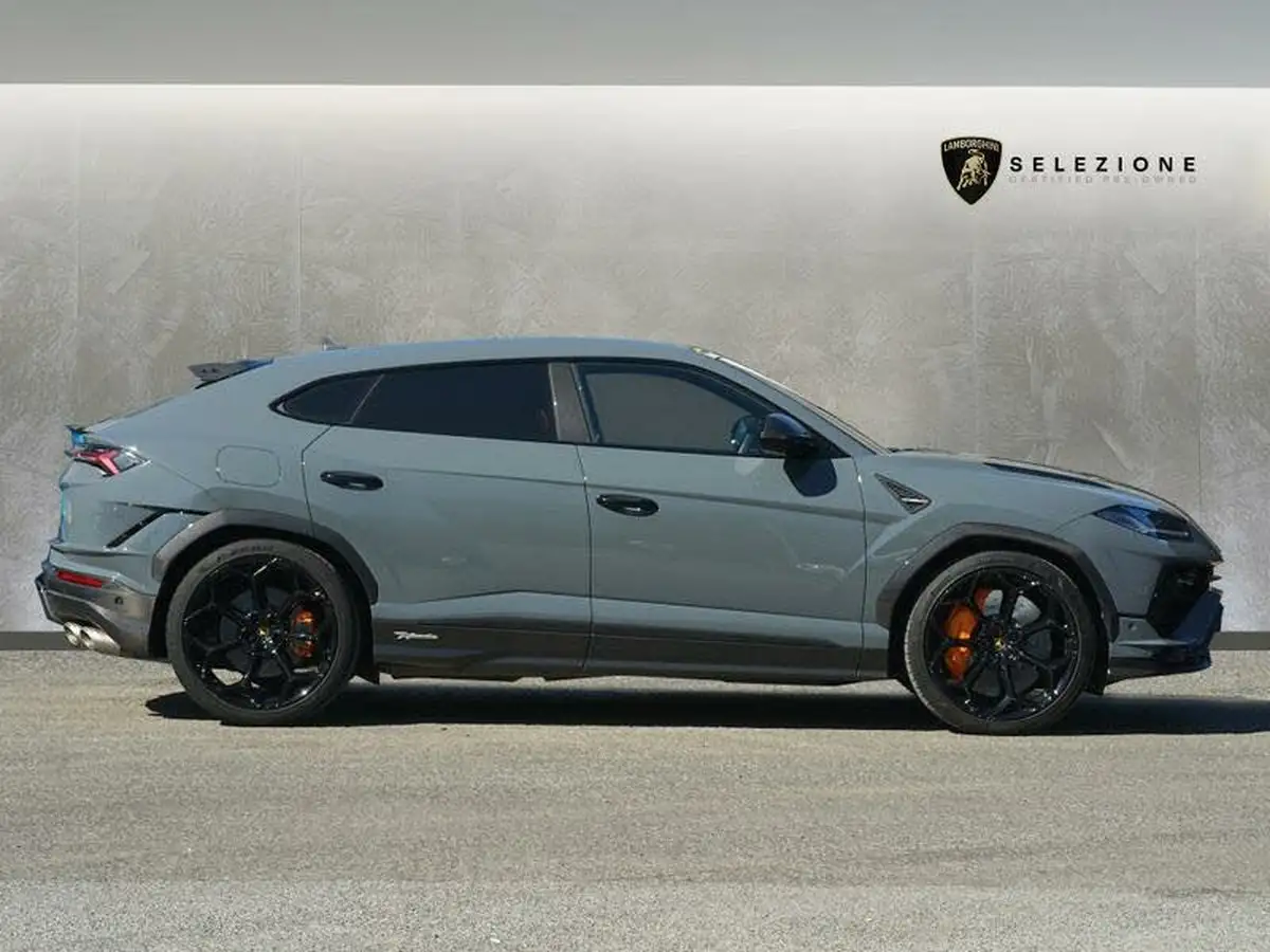 2024-lamborghini-urus-40-no-trim-big-2