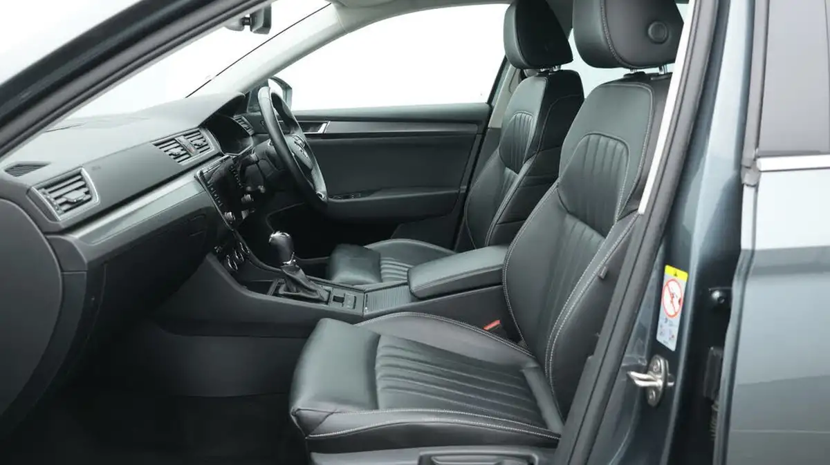 2021-skoda-superb-20tdi-se-l-150ps-estate-dsg-big-14