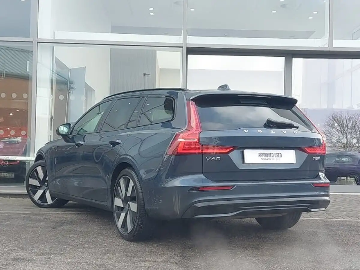 2024-volvo-v60-20-t8-ultra-big-1