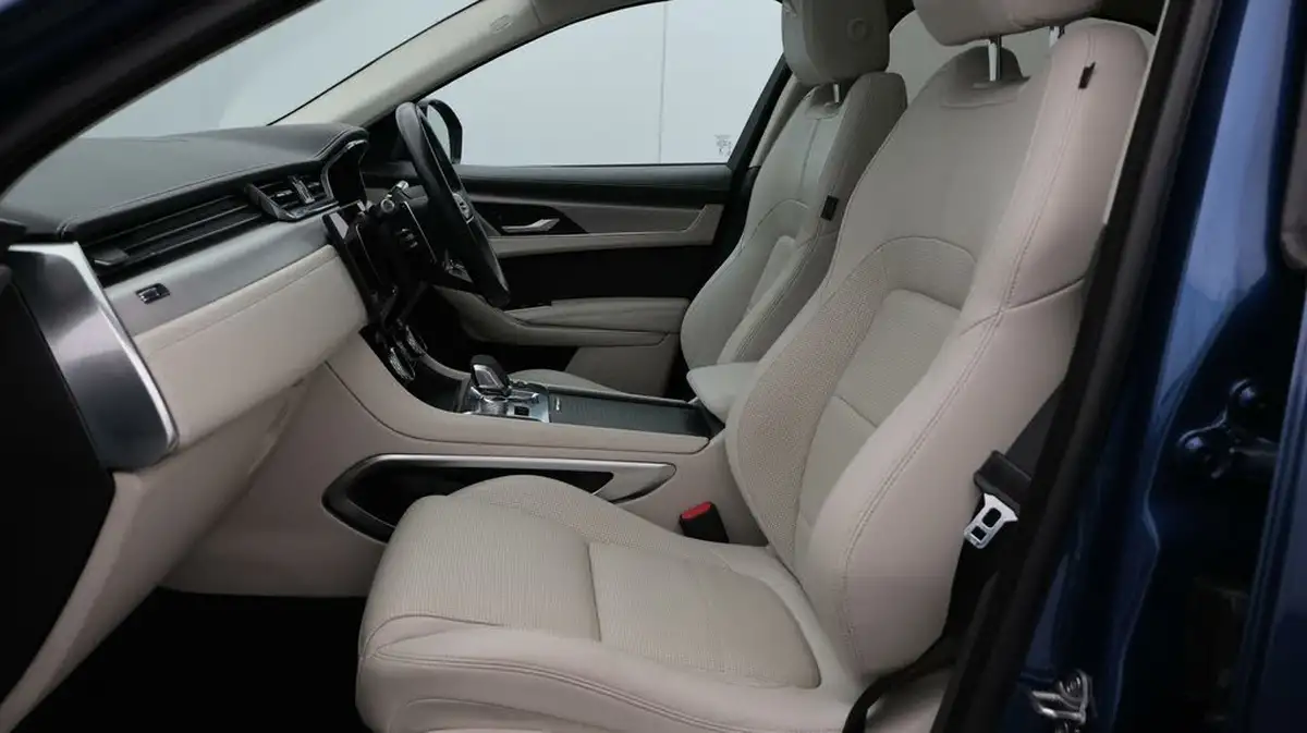 2021-jaguar-f-pace-20-d200-r-dynamic-s-mhev-big-14