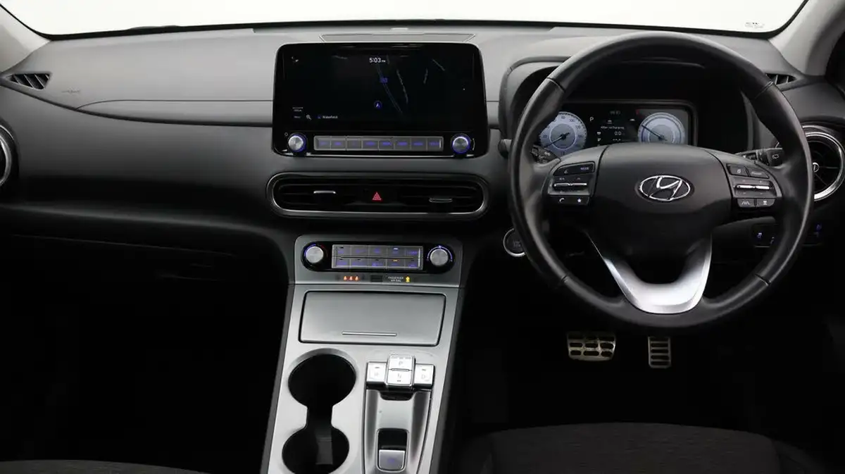 2021-hyundai-kona-e-se-connect-big-12
