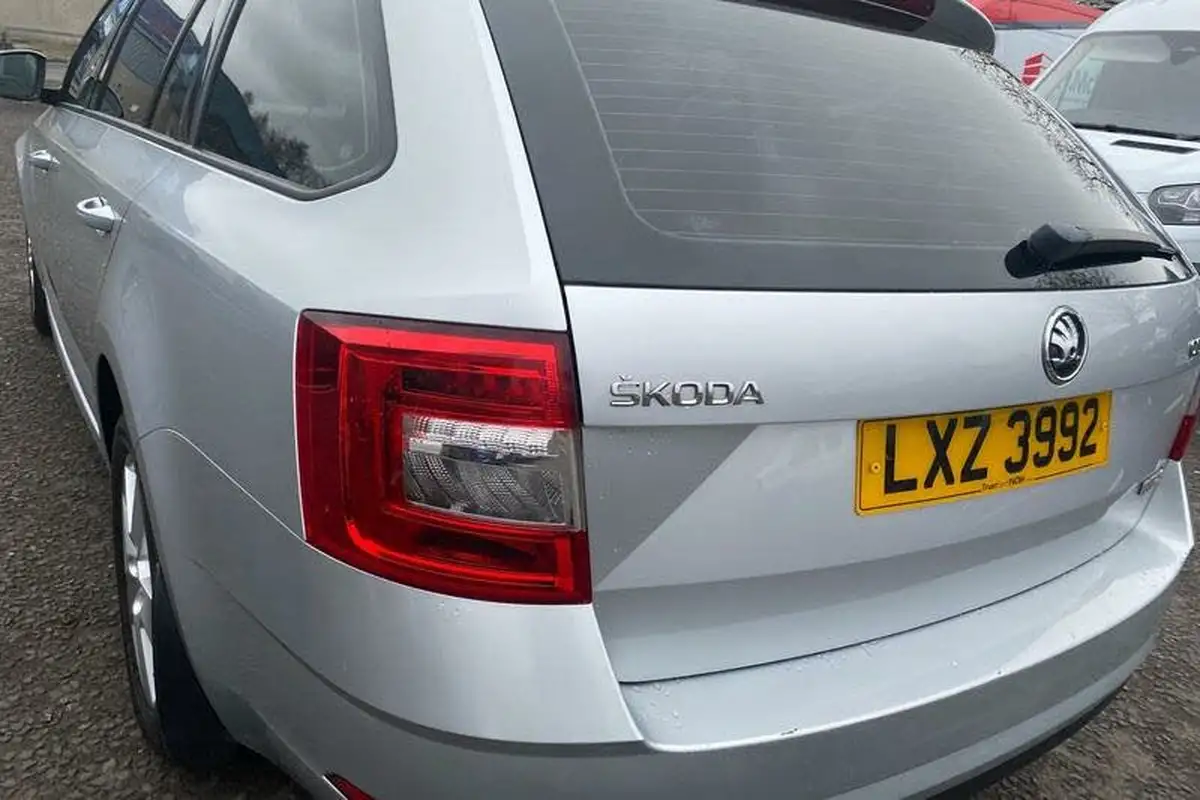 2017-skoda-octavia-14-tsi-se-estate-dsg-big-26