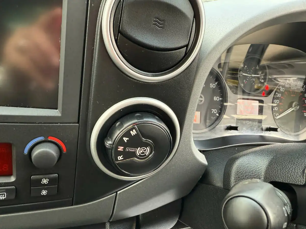 2018-citroen-berlingo-16bluehdi-multispace-flair-100bhp-ss-etg6-big-52