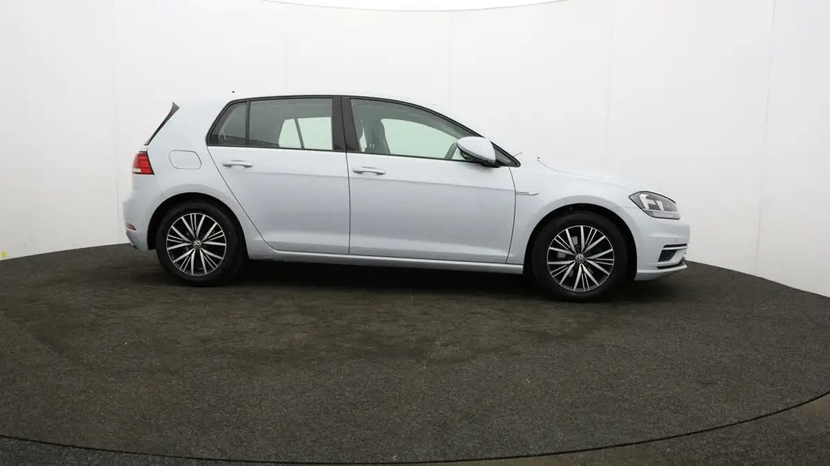2019-volkswagen-golf-15-tsi-se-130ps-ss-hatchback-5d-big-32