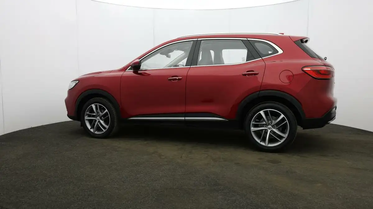 2021-mg-hs-15t-gdi-exclusive-162ps-big-60