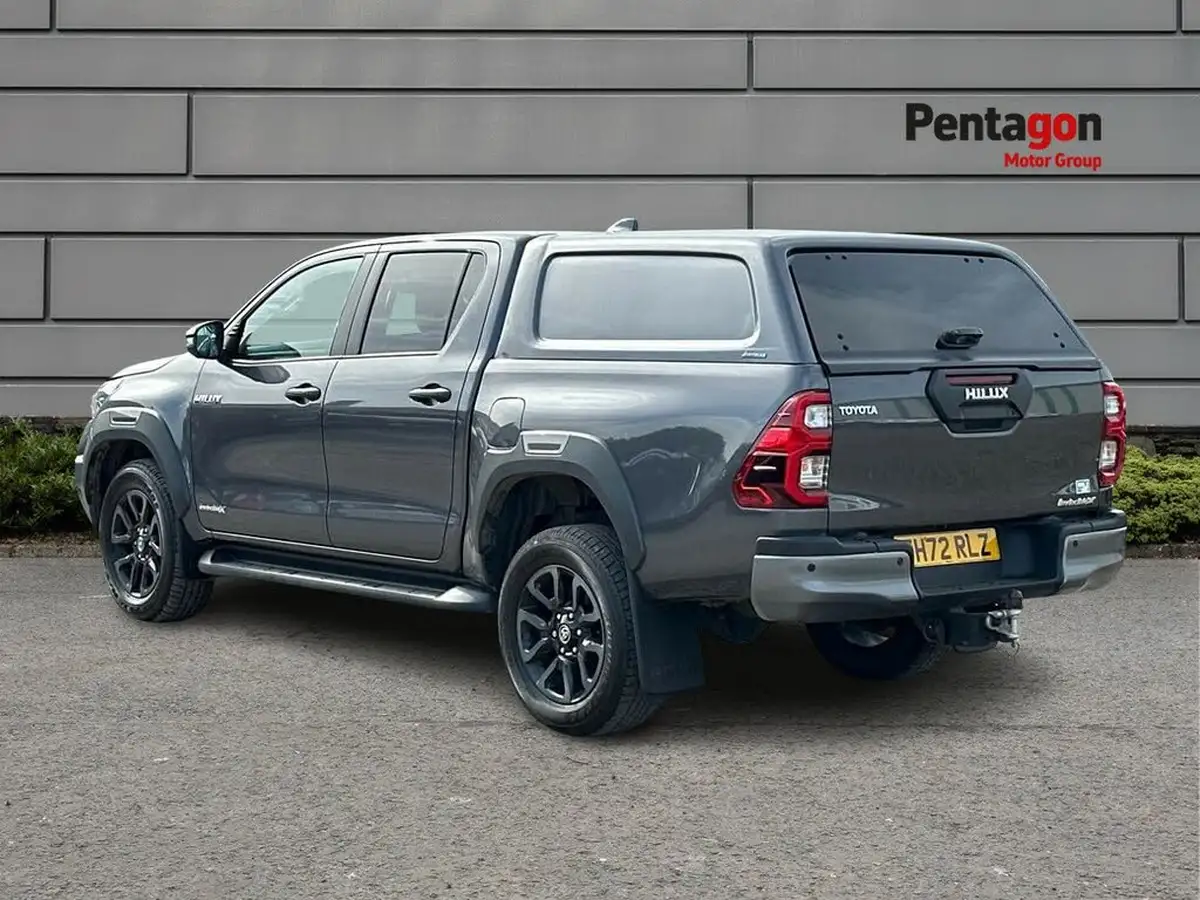 2023-toyota-hi-lux-28d-4d-invincible-x-2754cc-auto-big-1