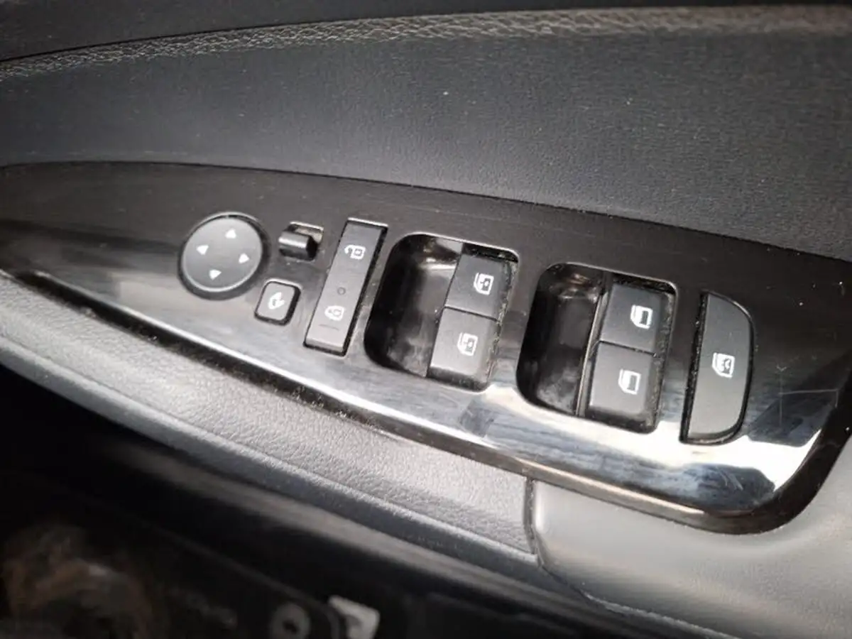 2022-kia-sportage-16-t-gdi-launch-edition-big-12