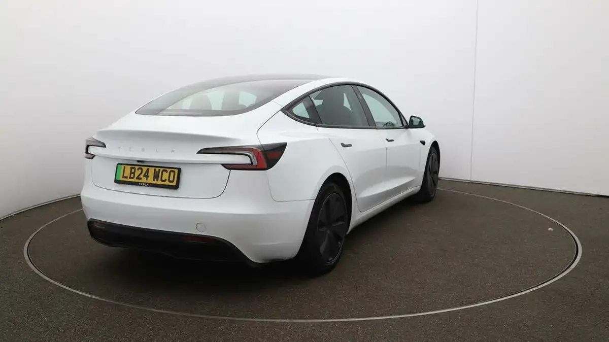 2024-tesla-model-3-e-rwd-big-46