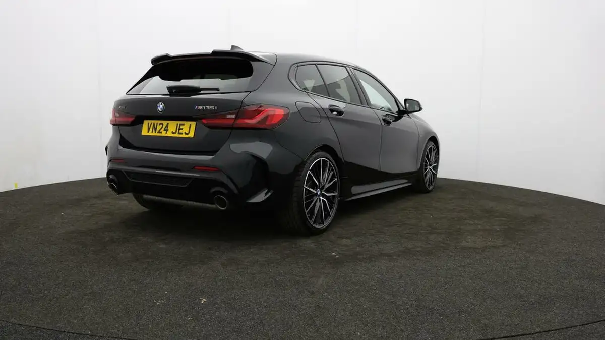 2024-bmw-1-series-20-m135i-xdrive-big-76