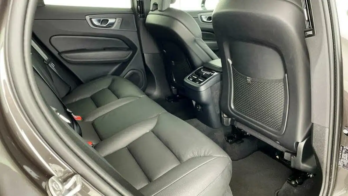 2024-volvo-xc60-20td-b4-plus-big-25