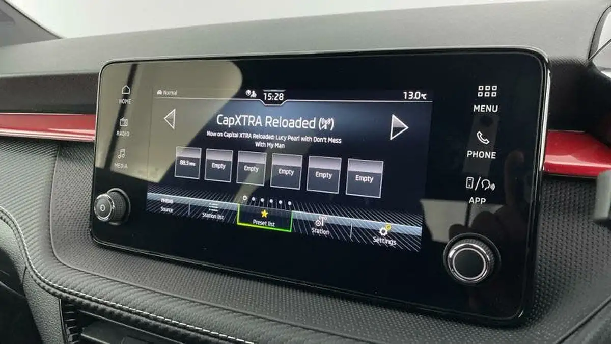 2024-skoda-fabia-15-tsi-monte-carlo-edition-big-6