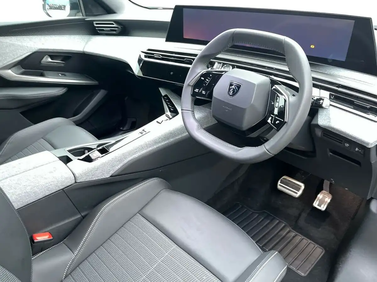 2024-peugeot-3008-suv-12-puretech-allure-136ps-hybrid-e-dsc6-big-4