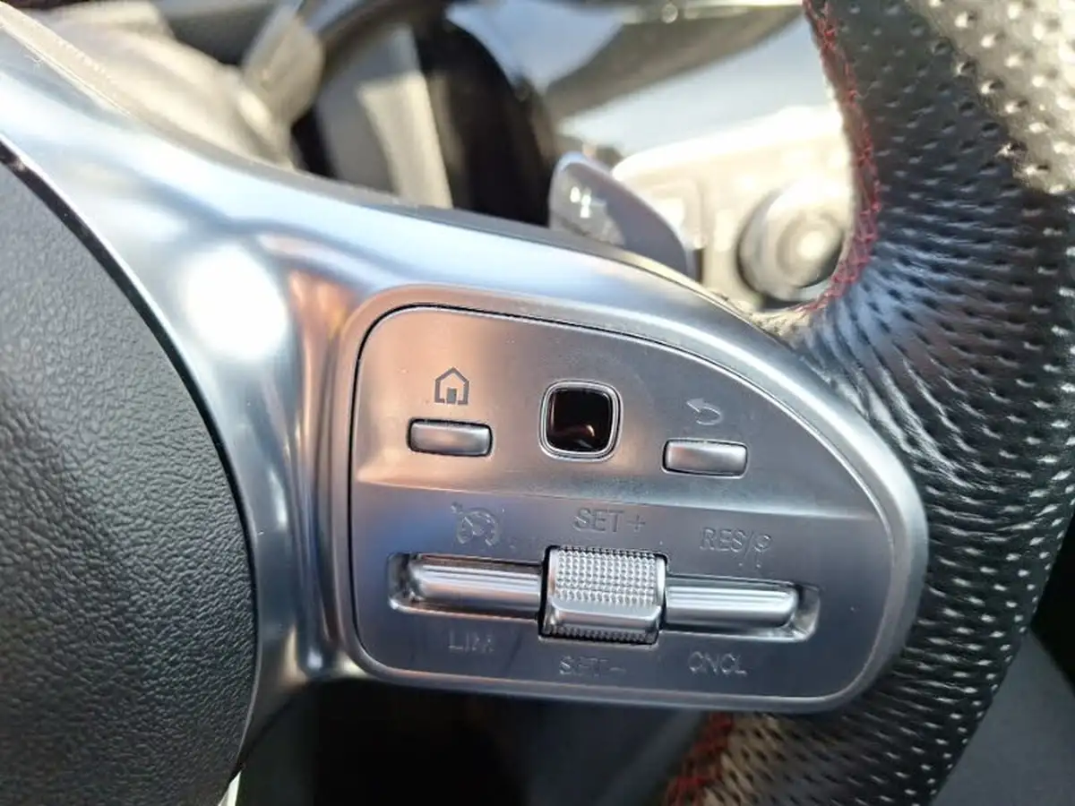 2019-mercedes-benz-a-class-20d-a200d-amg-line-hatchback-5d-big-13
