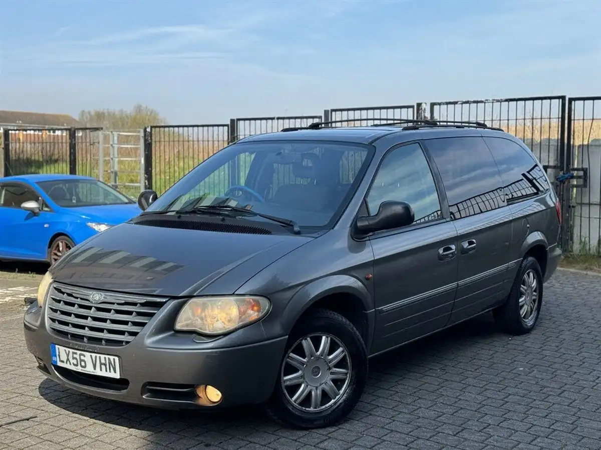 2006-chrysler-grand-voyager-33-limited-xs-big-2