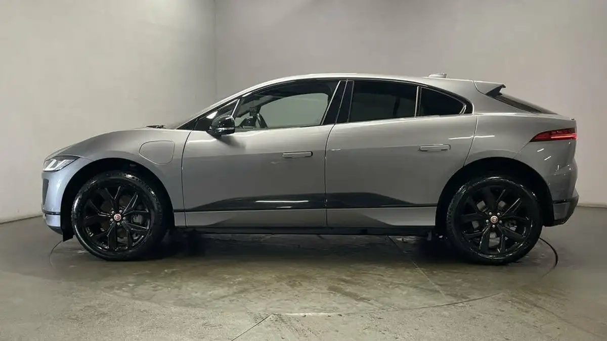 2021-jaguar-i-pace-ev400-black-big-4