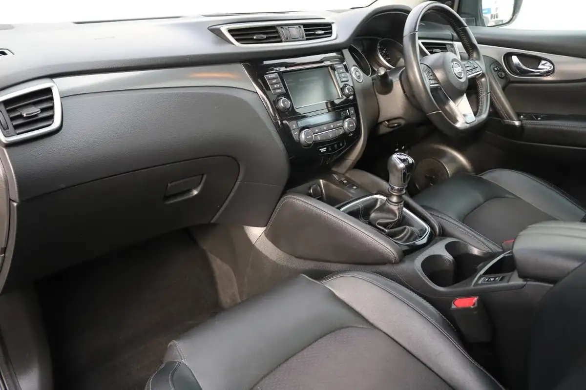 2019-nissan-qashqai-13-dig-t-tekna-140ps-big-18