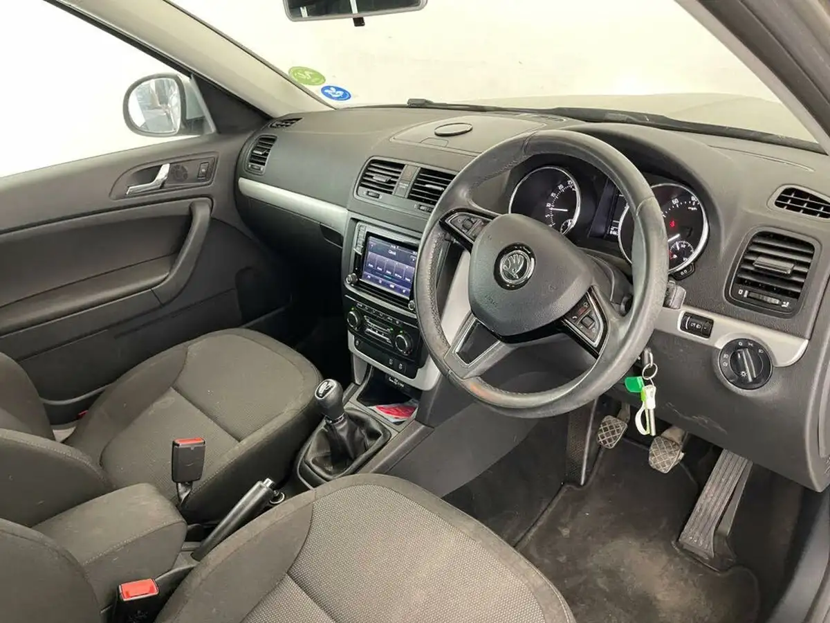 2016-skoda-yeti-outdoor-20tdi-scr-se-business-109ps-big-10