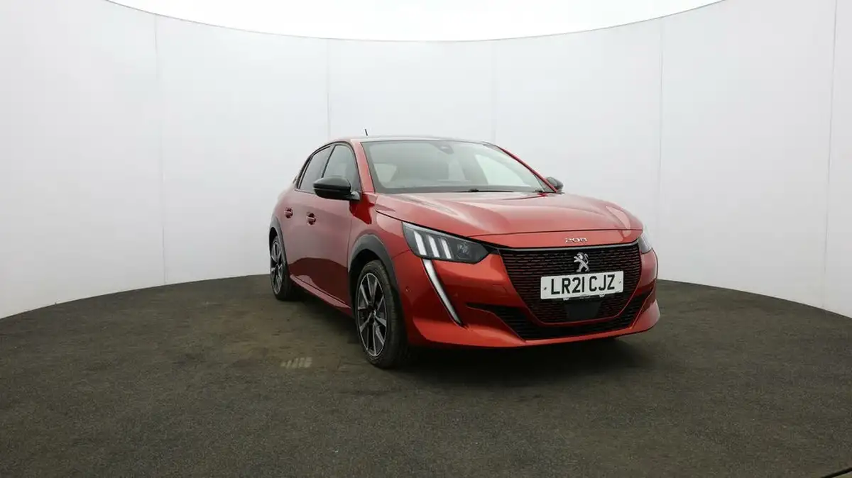 2021-peugeot-208-e-gt-premium-big-38