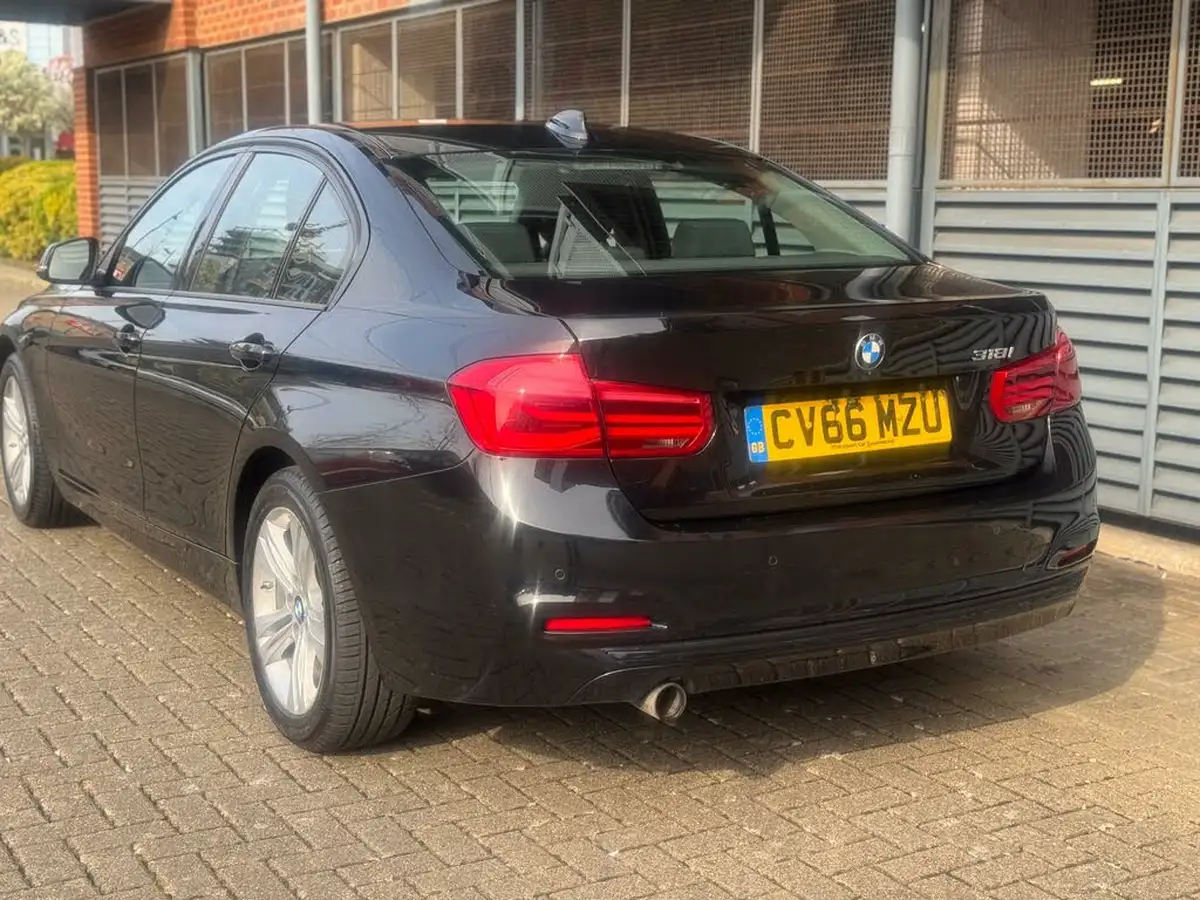 2016-bmw-3-series-15-318i-sport-saloon-4d-big-3