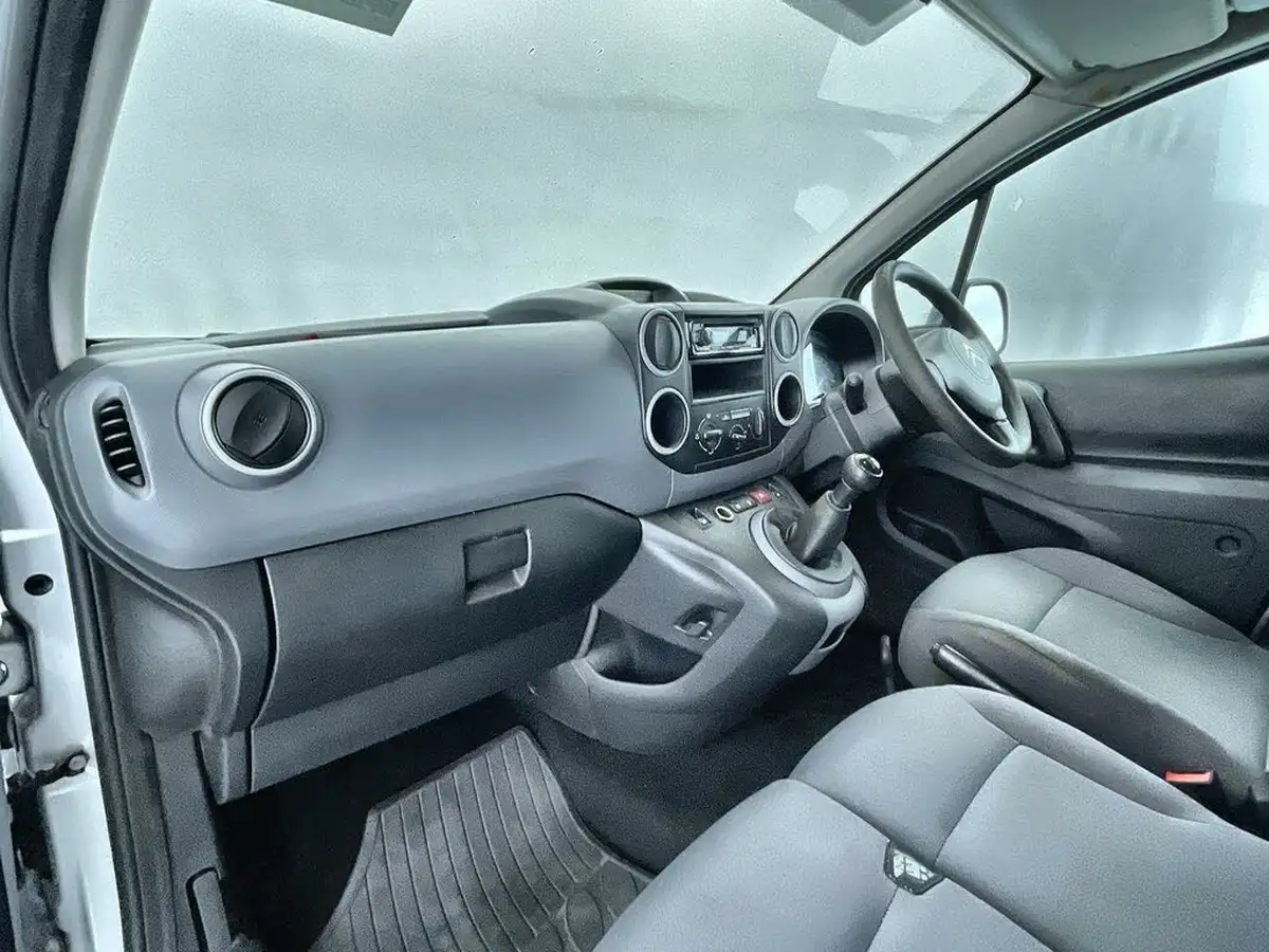 2014-citroen-berlingo-16td-l1-625-lx-airdream-airdream-panel-big-16
