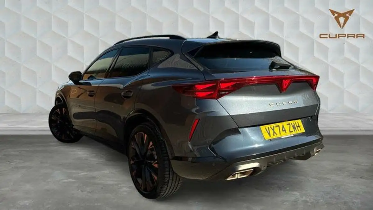 2024-cupra-formentor-15-e-hybrid-vz-first-edition-big-2