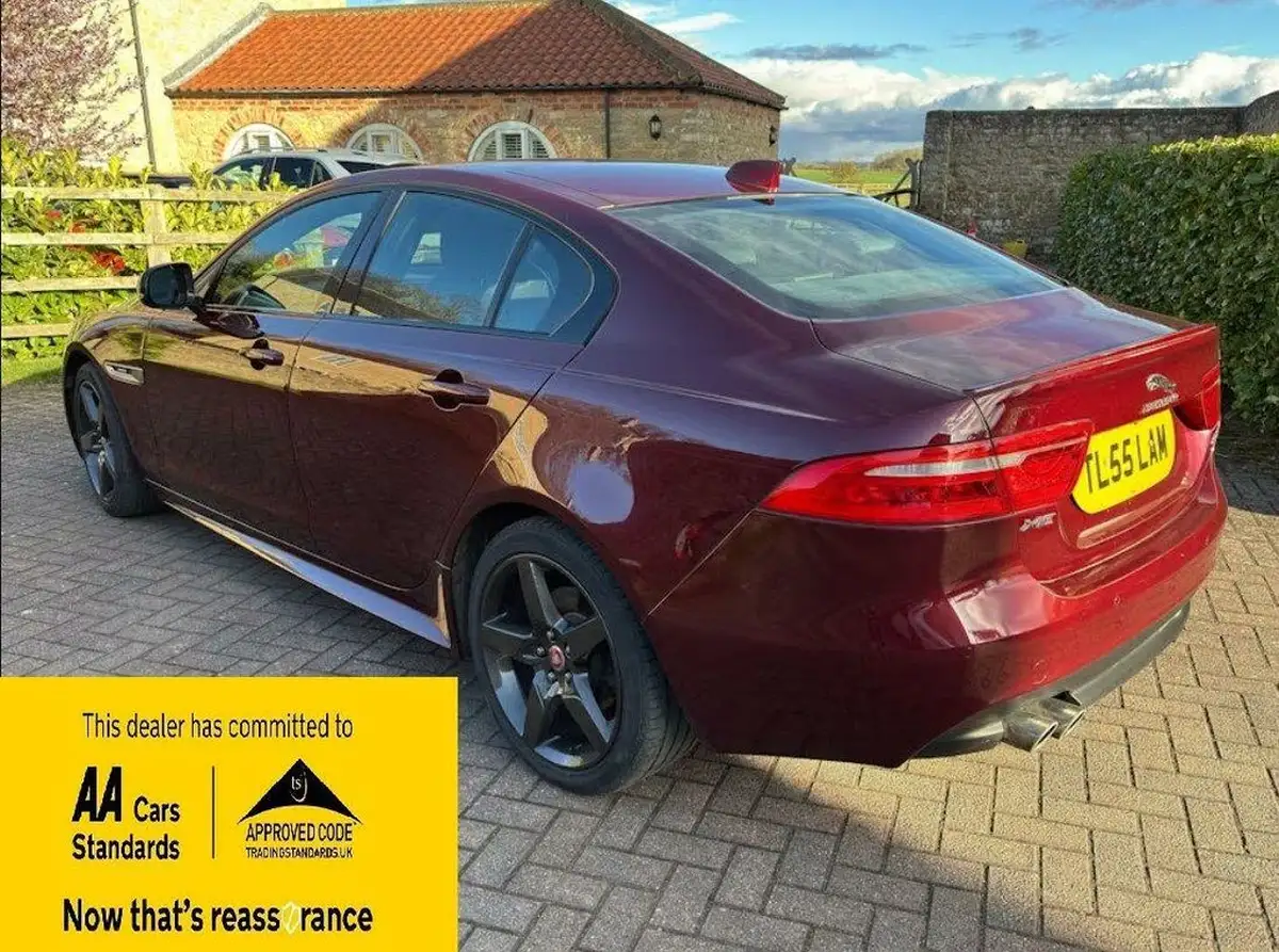2016-jaguar-xe-20d-r-sport-180ps-auto-big-2