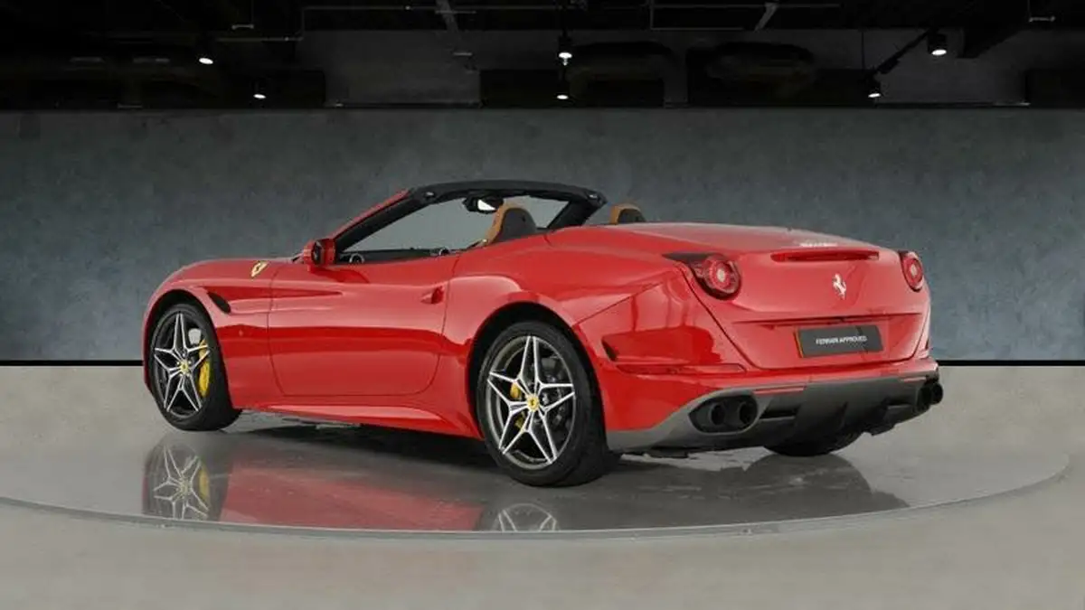 2017-ferrari-california-39-t-big-9