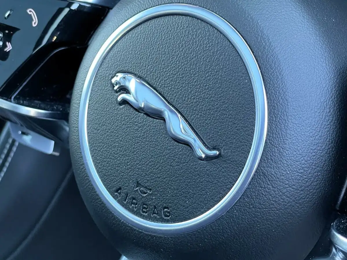 2024-jaguar-f-pace-30-d300-r-dynamic-hse-black-90th-anniversary-edition-big-54