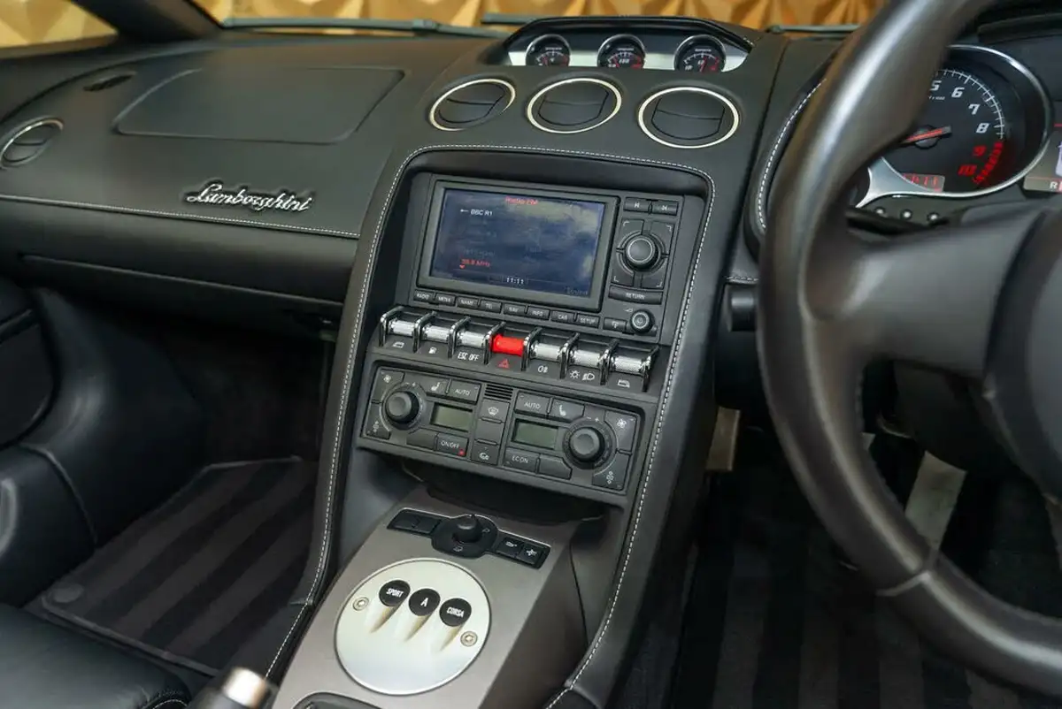 2012-lamborghini-gallardo-52-lp560-4-spyder-big-20
