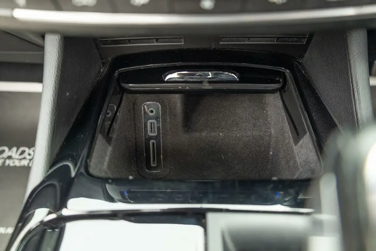 2021-maserati-levante-30-gransport-big-52