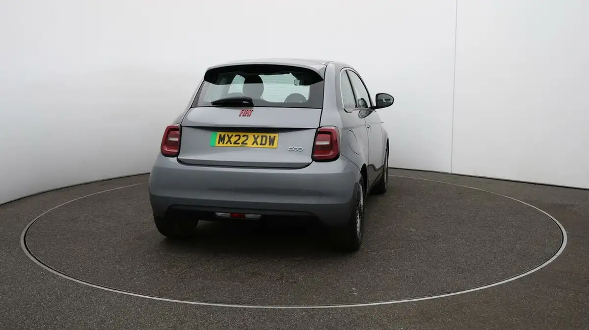 2022-fiat-500-e-red-93bhp-big-47