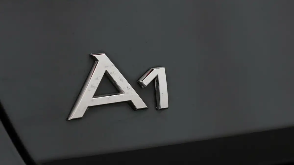 2022-audi-a1-10-30-tfsi-technik-big-22