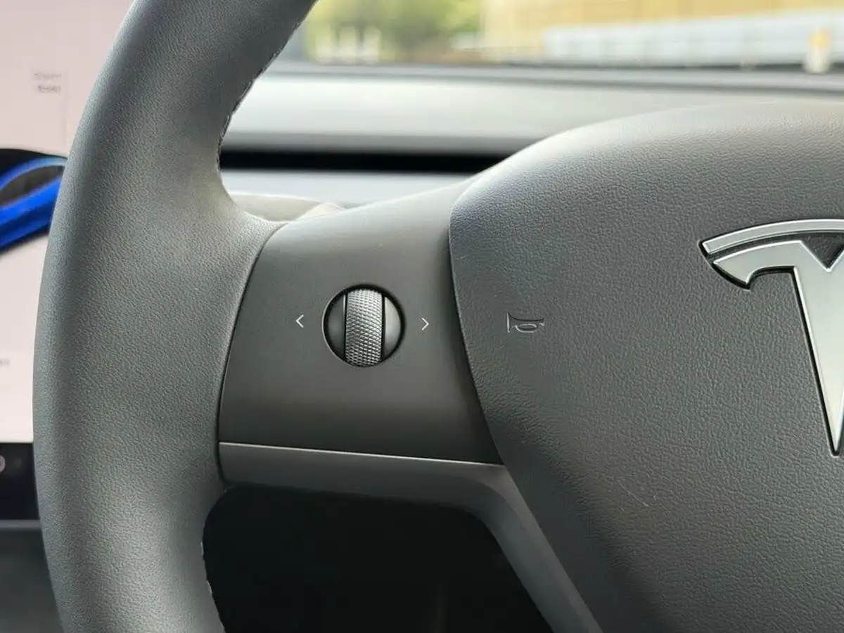 2021-tesla-model-3-e-long-range-awd-big-27