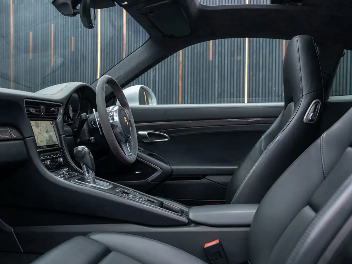 2014-porsche-911-38-turbo-s-coupe-big-43