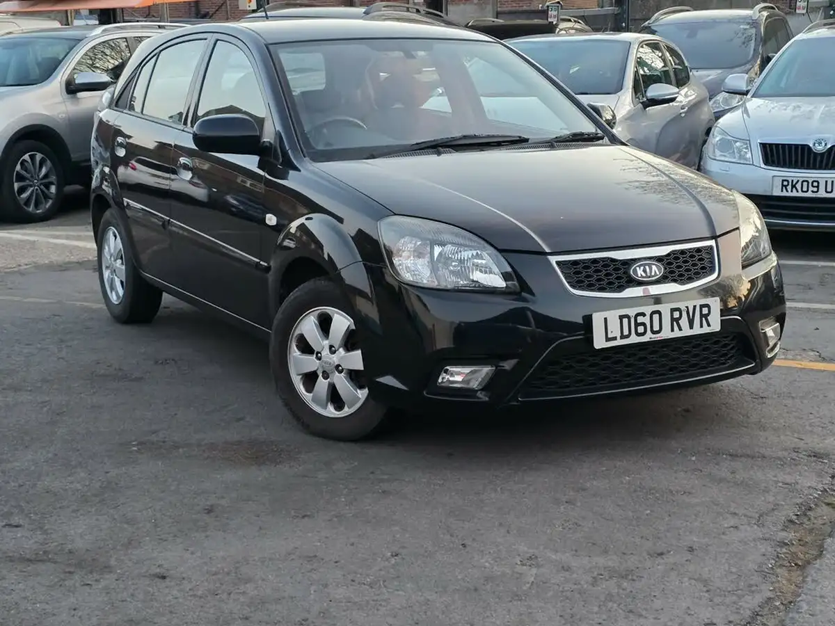 2010-kia-rio-14-domino-auto-big-14