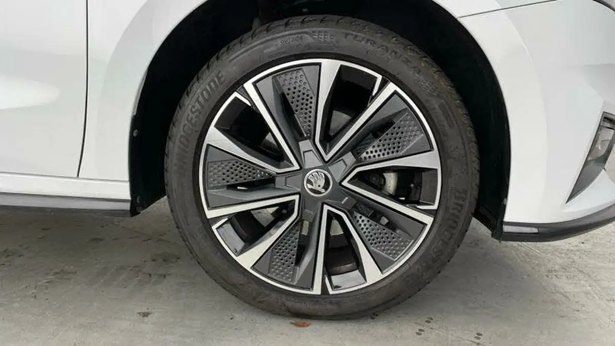 2023-skoda-fabia-15-tsi-monte-carlo-big-4