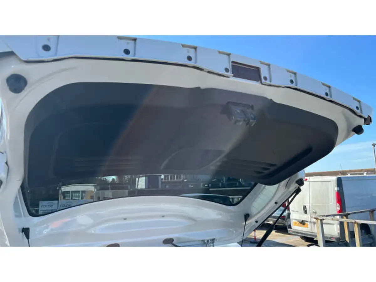 2021-smart-forfour-eq-exclusive-big-21