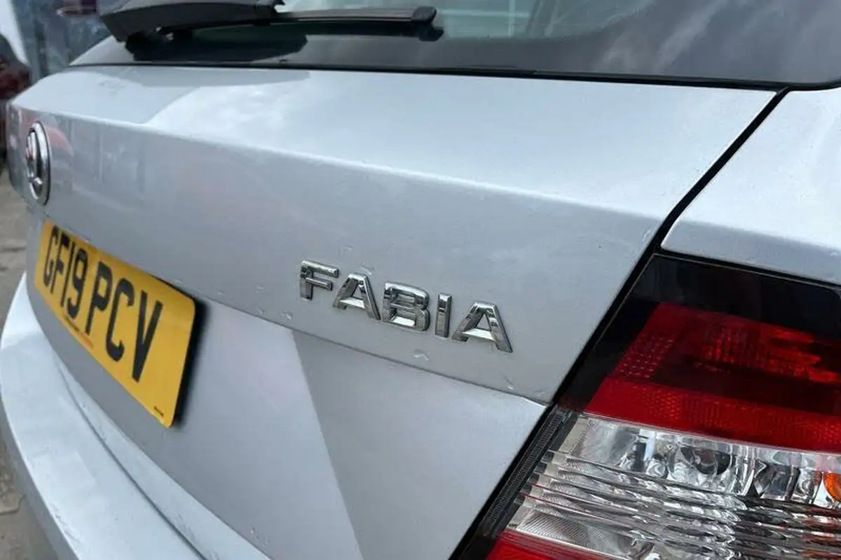 2019-skoda-fabia-10-mpi-s-hatchback-big-38