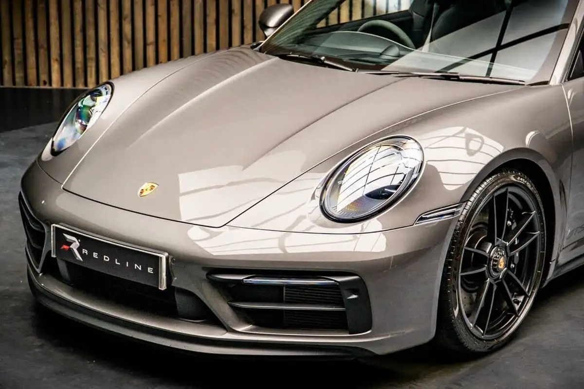 2022-porsche-911-30-carrera-4-gts-coupe-pdk-big-14