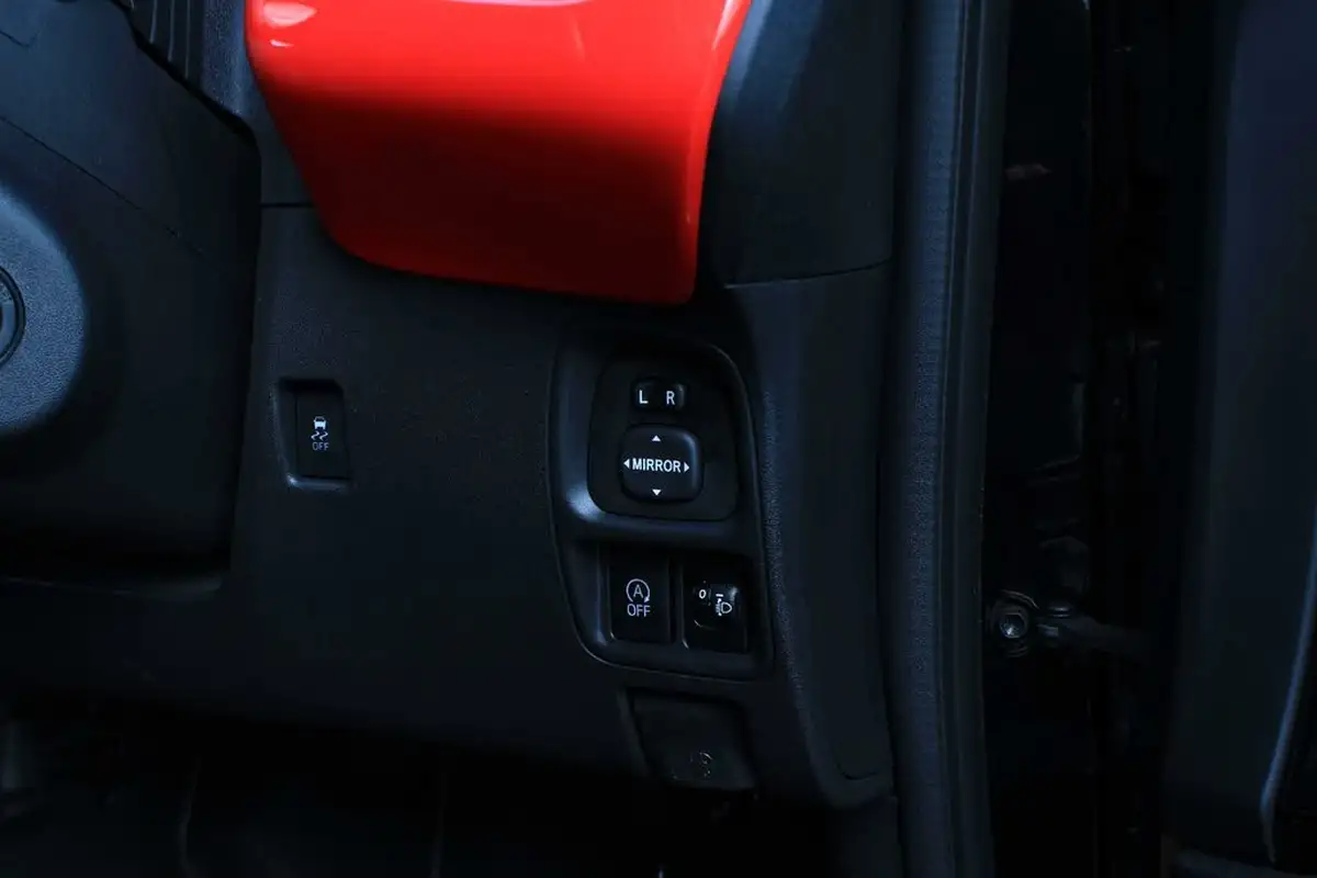 2021-citroen-c1-10-vti-jcc-big-28