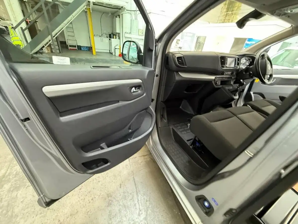 2022-fiat-scudo-20jtd-business-145hpeu6d-lwb-panel-big-77