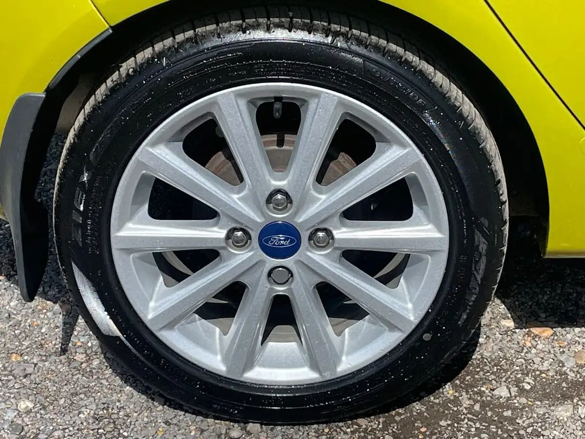 2016-ford-fiesta-10t-titanium-125ps-ecoboost-ss-5d-big-9