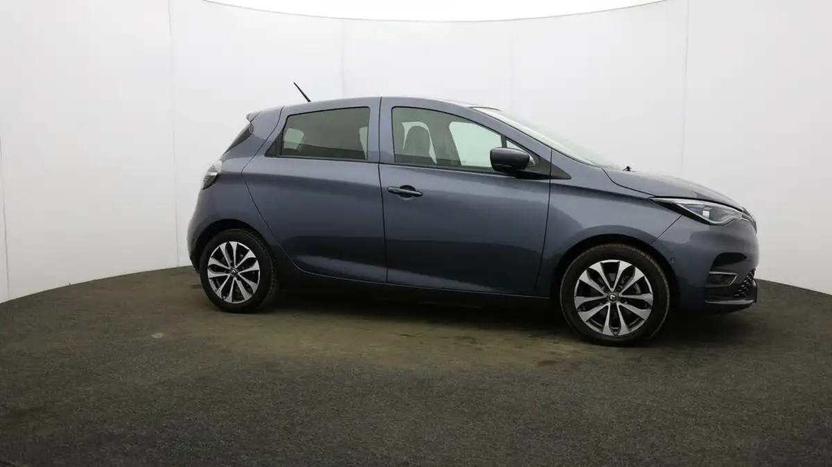 2021-renault-zoe-e-gt-line-big-40