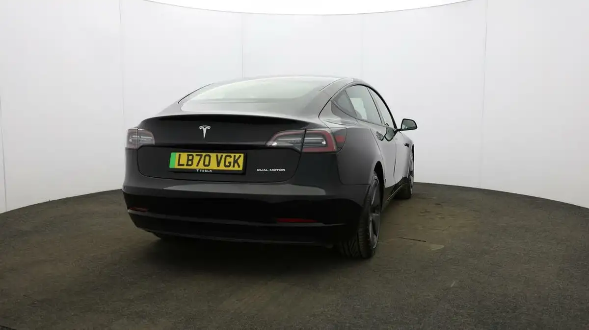2020-tesla-model-3-e-long-range-big-53