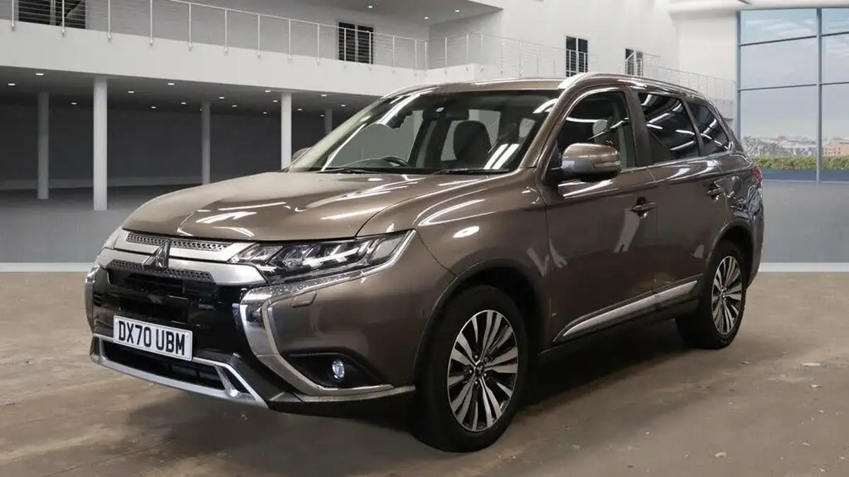 2020-mitsubishi-outlander-20-exceed-big-1